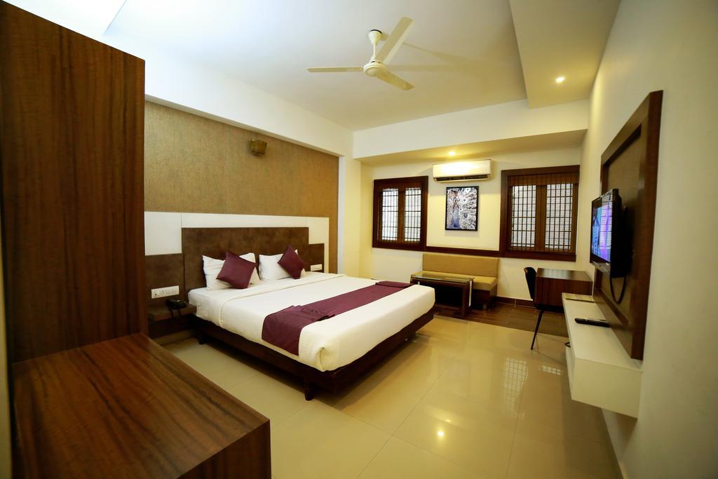 Qik Stay @ S.K. Continental Mysore Exterior photo
